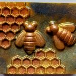 Bee-leive Twins & Comb